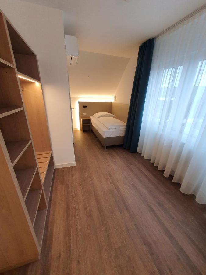 Hotel Zur Traube Moglingen Eksteriør bilde