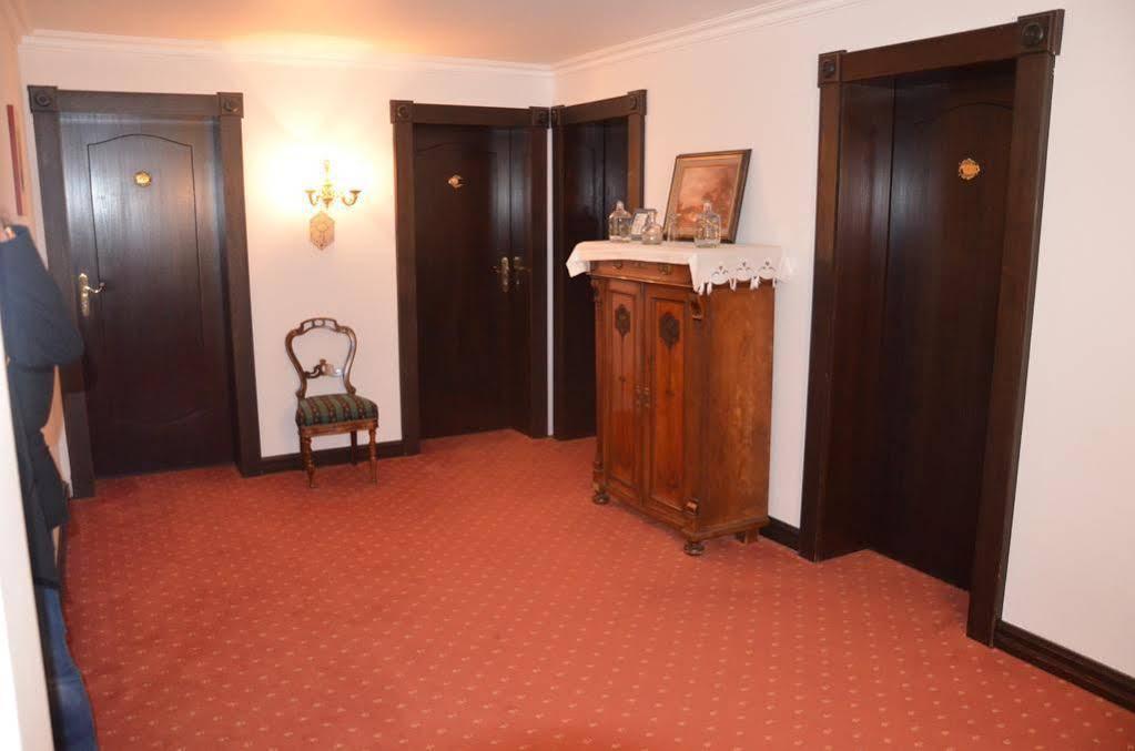Hotel Zur Traube Moglingen Eksteriør bilde
