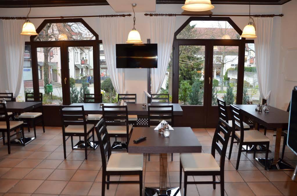 Hotel Zur Traube Moglingen Eksteriør bilde